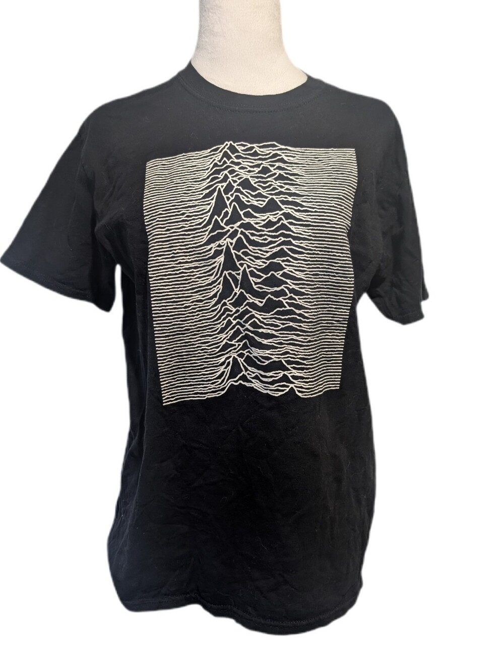 Joy Division Unknown Pleasures Iconic Graphic T-shirt -M-